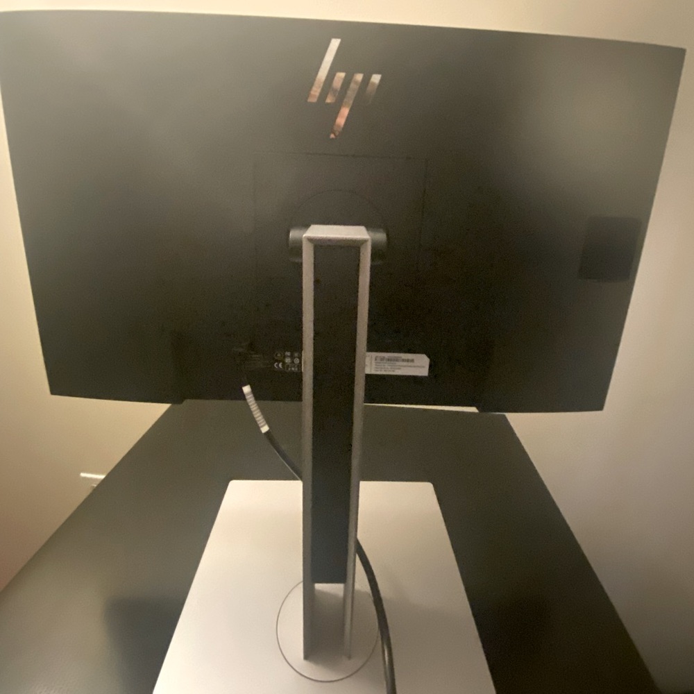 Four)  HP M24fe 23.8" FHD Monitor - Gray W/Stand